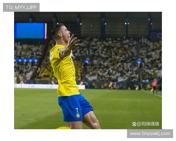 利雅得胜利训练场迎回C罗核心